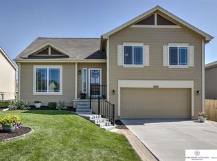 16515 Meredith Ave, Omaha, NE 68116