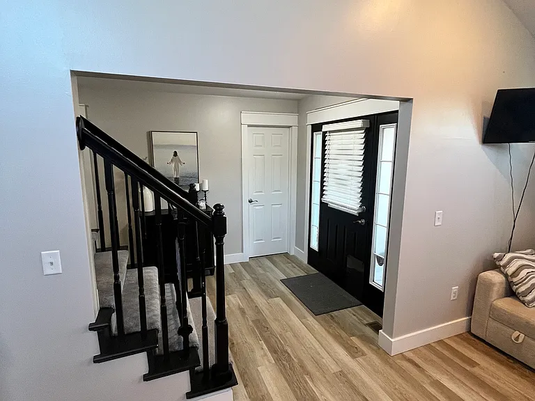 8303 Old Hbr — Photo 15