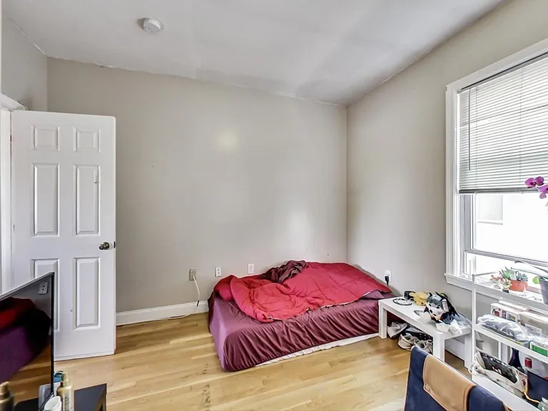 48 Hillside St #2 — Photo 4