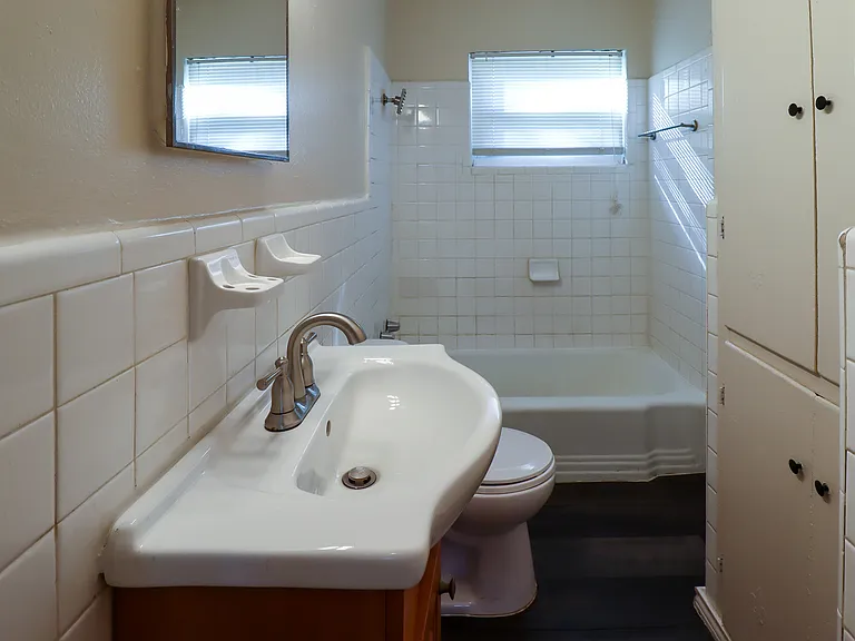 2701 Hillside Dr — Photo 18