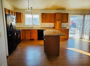 319 Ruhe Ln, Box Elder, SD 57719