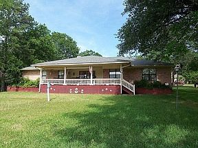 2nd image of 1002 Broadmoor Dr