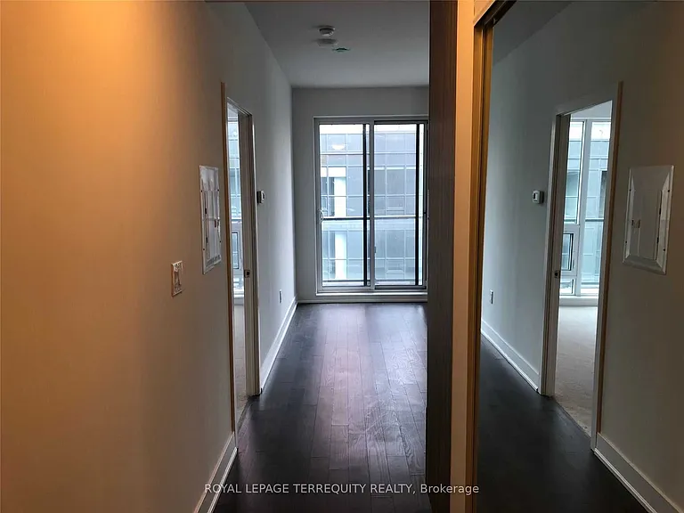 955 Bay St #803 — Photo 8