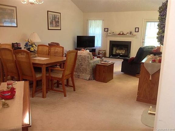 2nd image of 21 S Woodridge View Ct