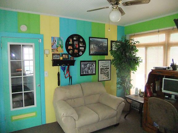 5th image of 8804 Virginia Ln