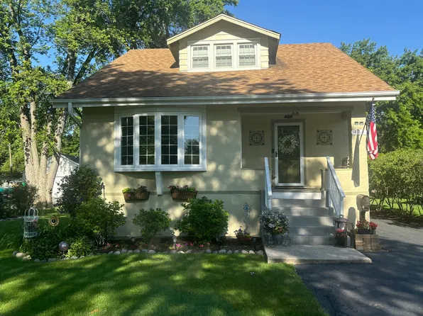 444 S Villa Ave, Villa Park, IL 60181