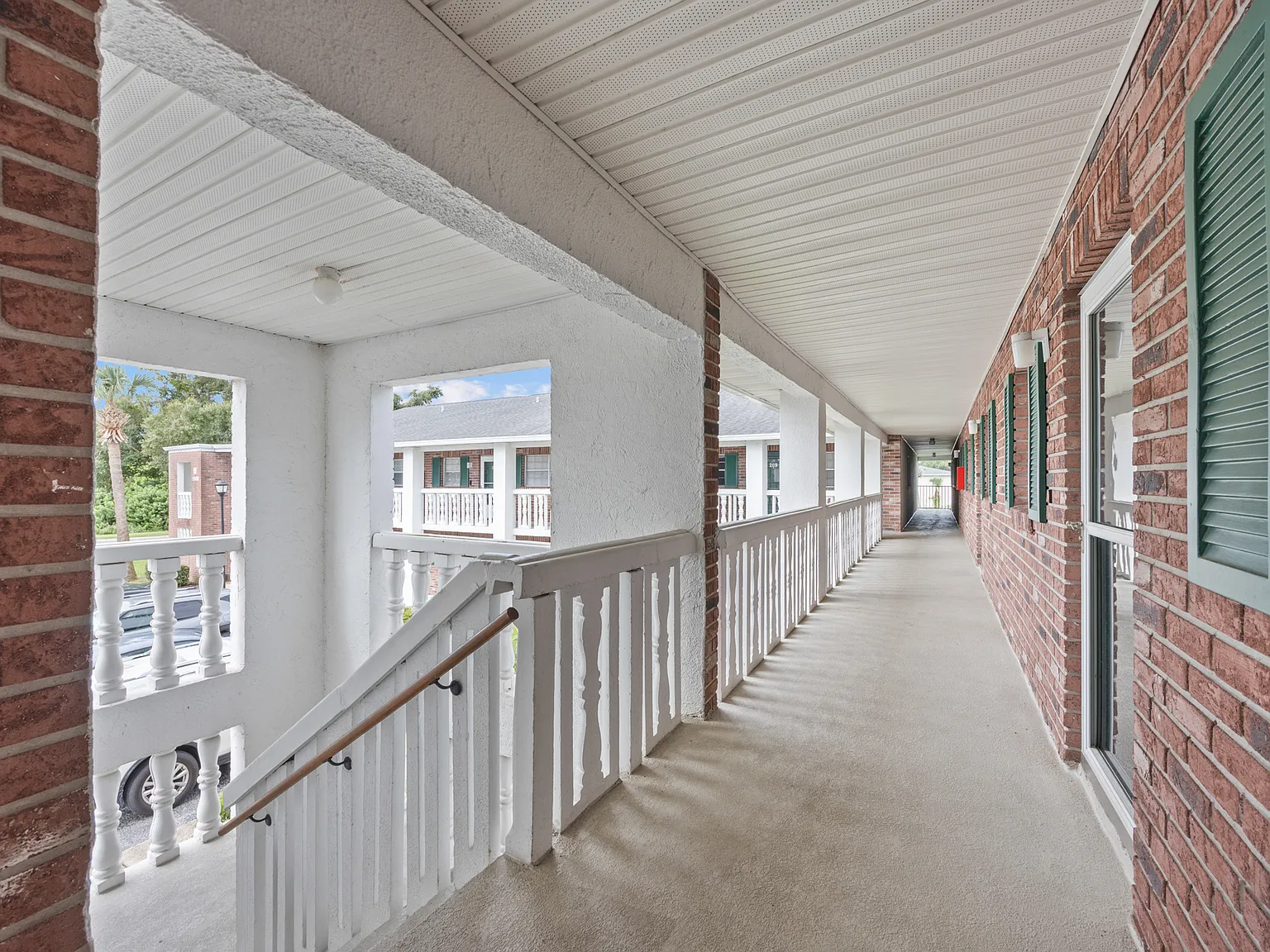 2 bed, 880 sqft, $1,500 — Photo 2