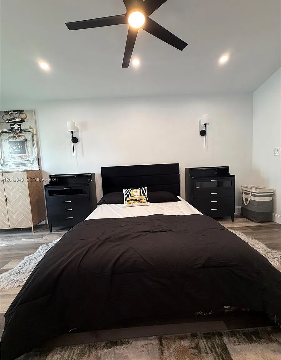 Village By The Sea Condo — Photo 2