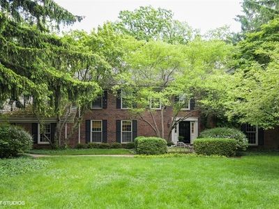 245 Leeds Ct, Lake Bluff, IL, 60044