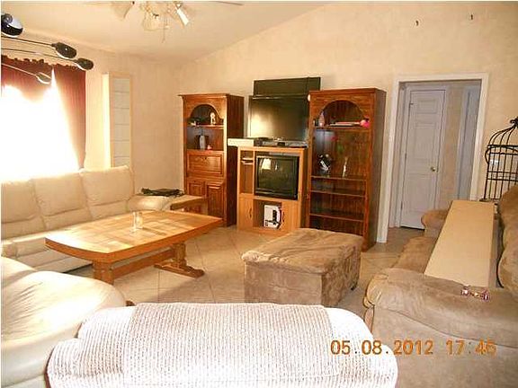 2nd image of 4667 Shadow Oak Dr