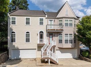 415 S Geyer Rd UNIT 2, Saint Louis, MO 63122