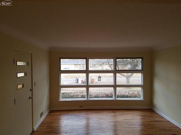 3rd image of 1474 Potter Blvd