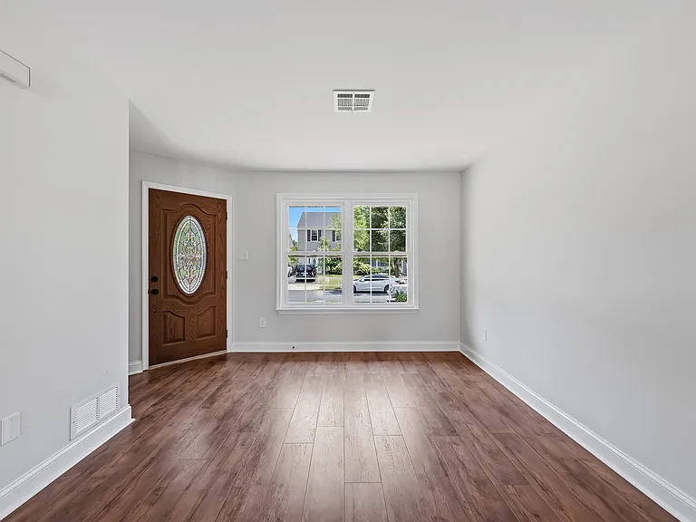 1108 Red Barn Ln — Photo 12