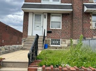 2086 Larue St, Philadelphia, PA 19124