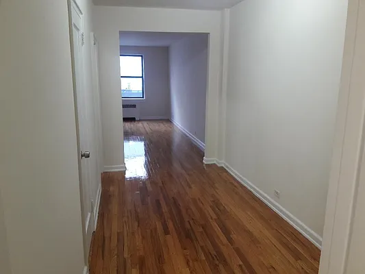 Rented by Chartwell Forest Hills Realty | media 24