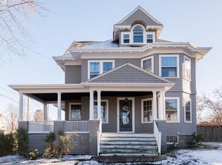 1367 Robeson St, Fall River, MA 02720