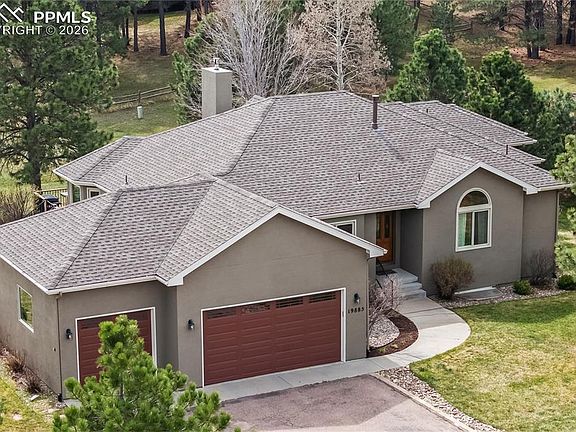 4th image of 19885 Riverglen Ln