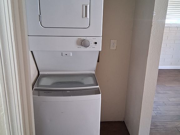 5th image of 3426 N Miller Rd #1