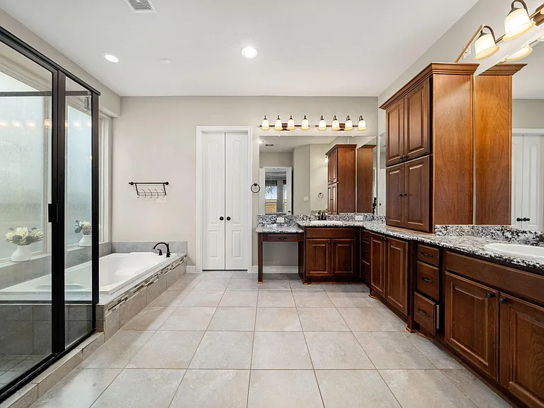 2714 Ember Pass Ln — Photo 16