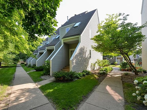 2nd image of 1315 Boardwalk Ave