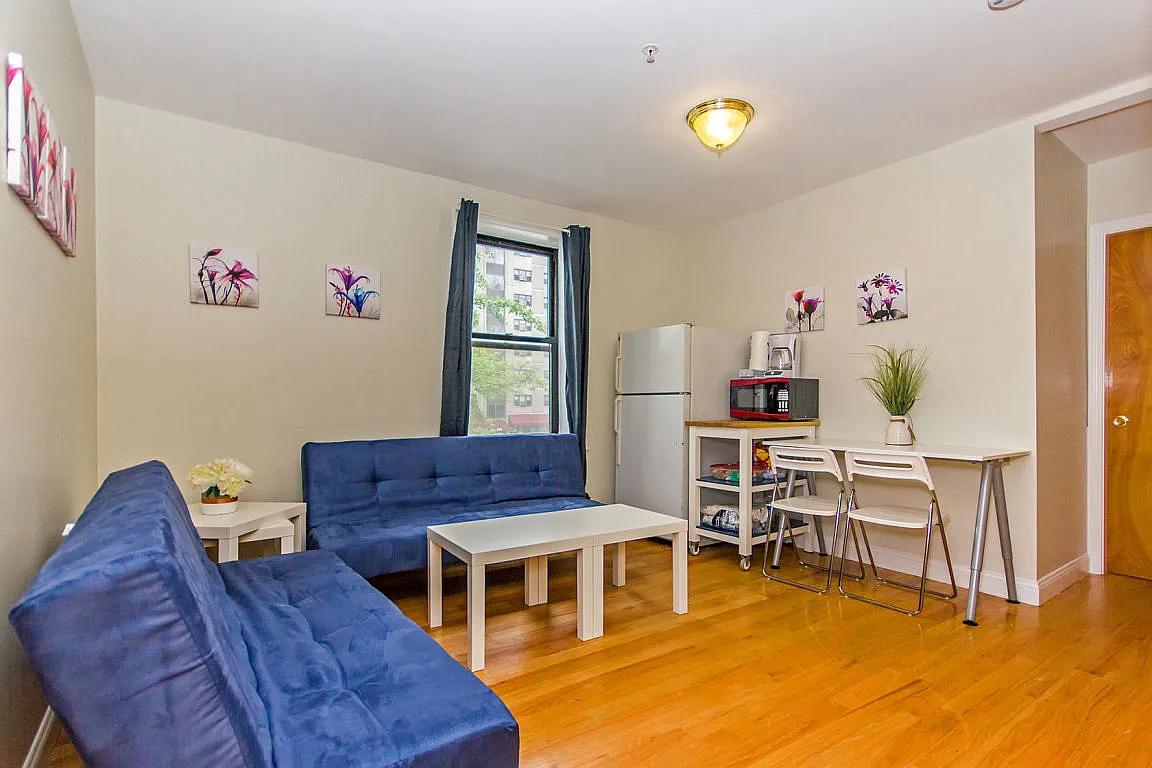 4 bed, 1200 sqft, $5,200 — Photo 4