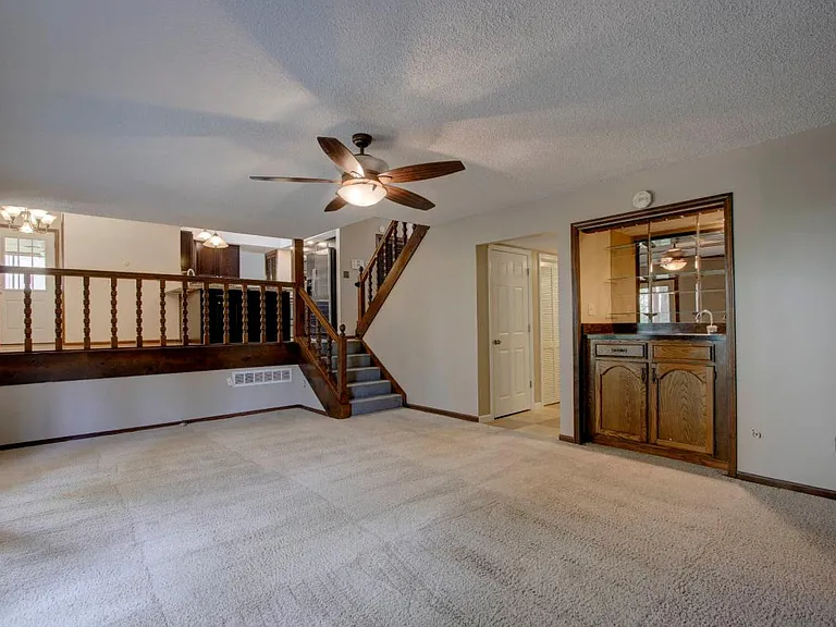11805 Rosehill Rd — Photo 14