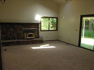 5th image of 2348 Cloverdale Dr