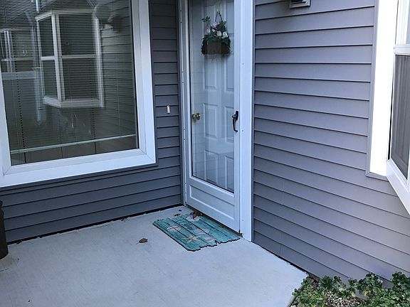 2nd image of 370 Quarry Pond Ct