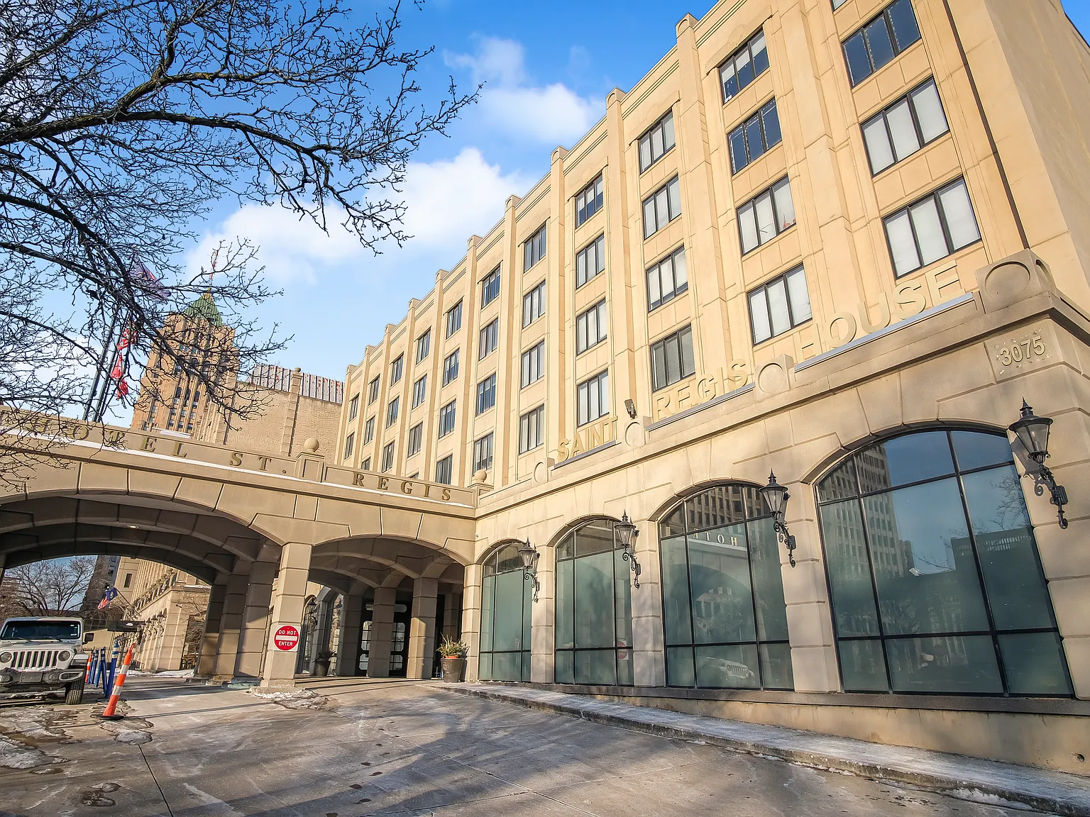 St. Regis House Apartments — Photo 2