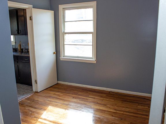 4th image of 1827 SE Prospect Pl
