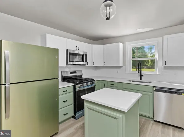 152 Lawn Park Ave, Lawrence Township, NJ 08648