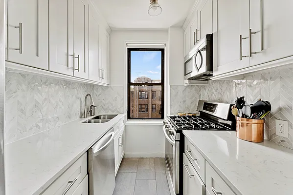 Sold by Compass | media 14