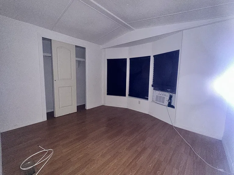 11886 Watergate Cir — Photo 9