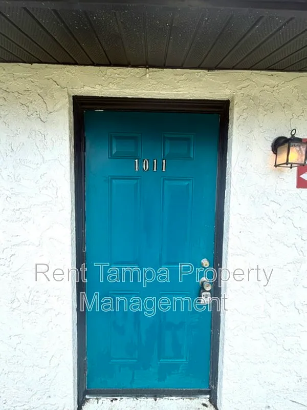 3 bed, 2.0 bath, 936 sqft, $2,150 — Photo 3