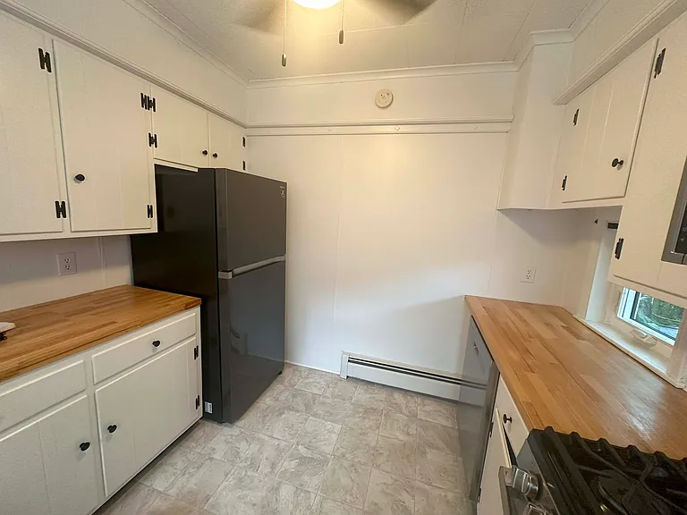 417 N Mary St — Photo 13