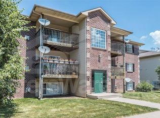 5924 Sutton Pl APT 10, Urbandale, IA 50322