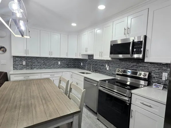 2 Radio Ave APT A18, Secaucus, NJ 07094