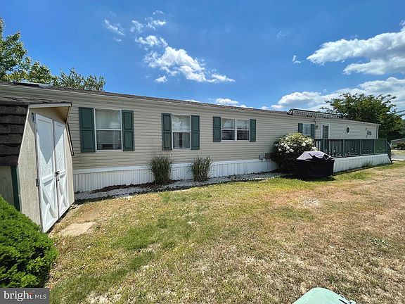 2nd image of 33421 Hartford Ct #44410