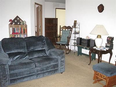 4th image of 140 Lynwood Ave