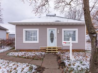 2112 Sampson St, Muscatine, IA 52761