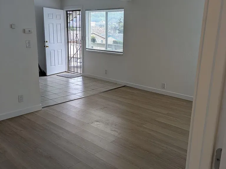 1007-1013 Grant St — Photo 6