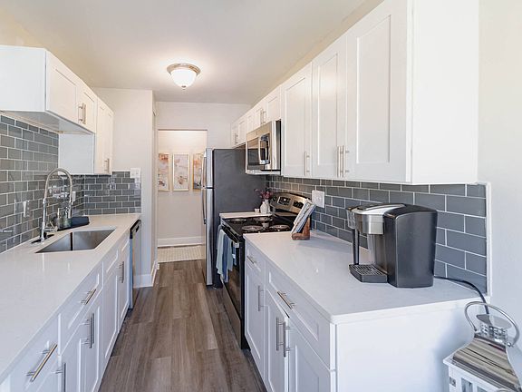 4th image of 9420 Mary Glen Dr #8616