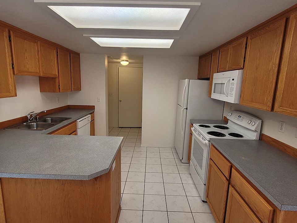 1st image of 12015 209th Avenue Ct E