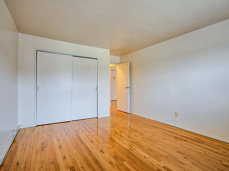 SDK Lodi Apartments — Photo 18