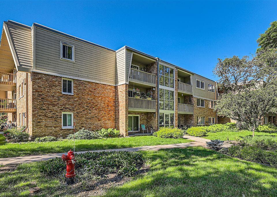 1st image of 7412 W 22nd St APT 214