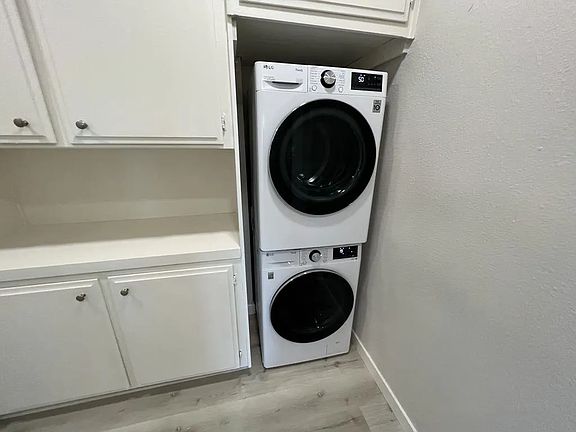 3rd image of 4484 Collwood Blvd #28
