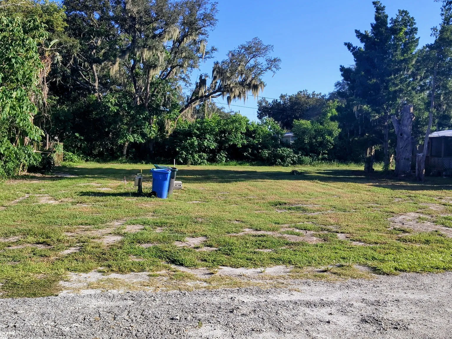 1 bed, 900 sqft, $650 — Photo 1