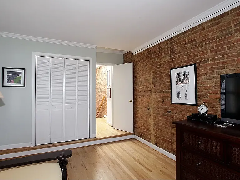 656 Acker Pl NE — Photo 15