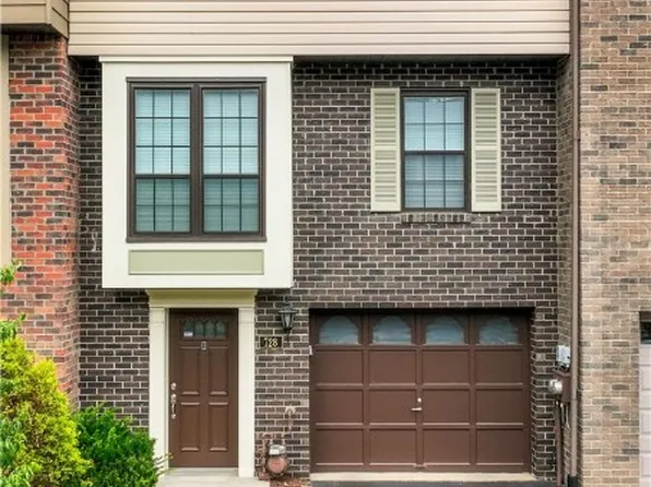 728 Windvue Dr, Pittsburgh, PA 15205