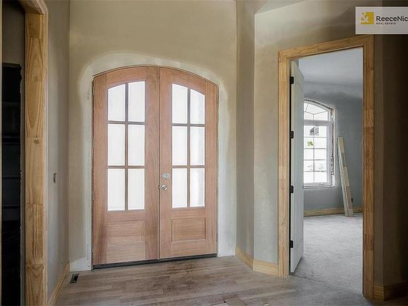 3rd image of 9525 Courtney Ave